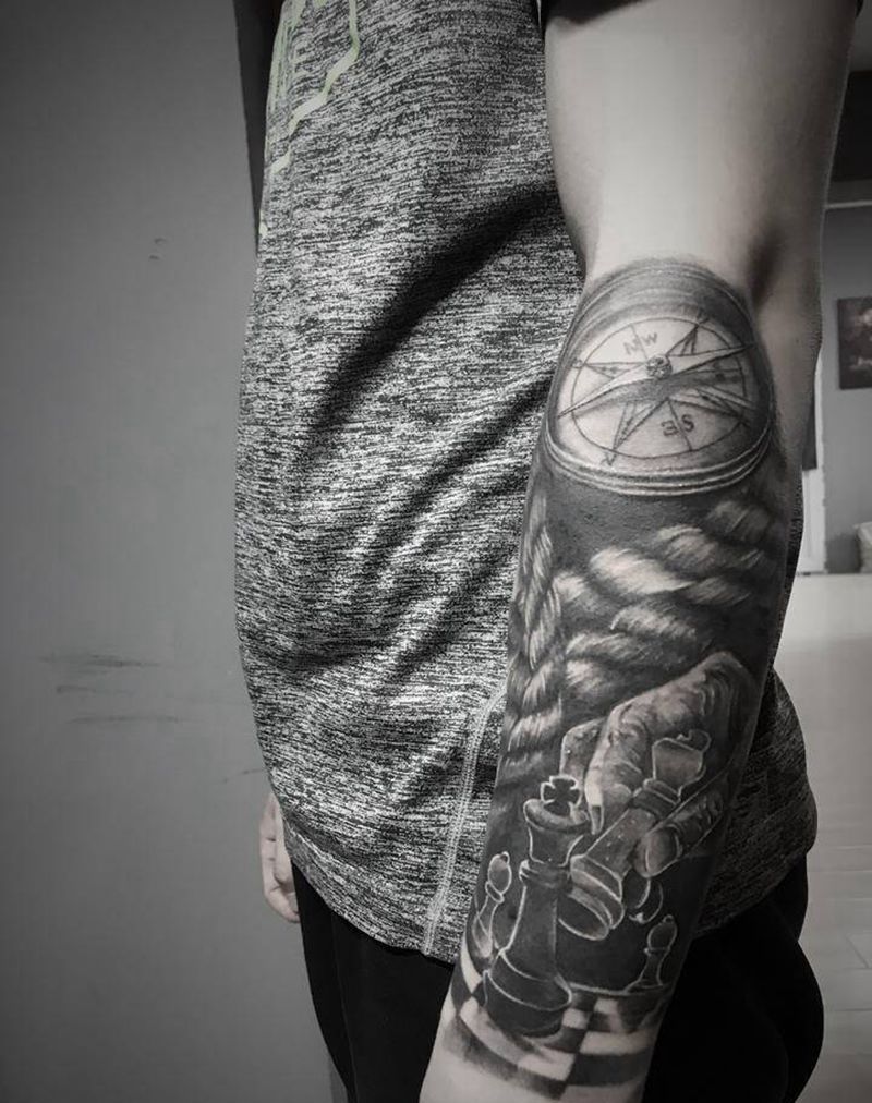 指南针纹身图片_手臂欧美写实纹身图案