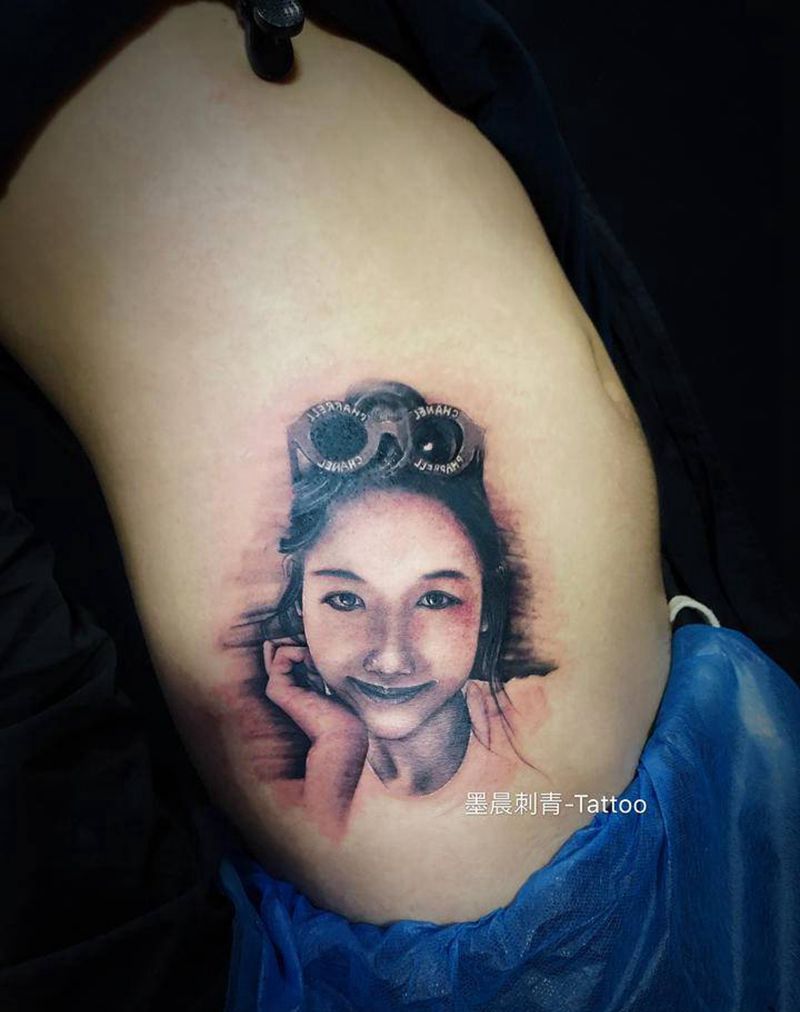 大美女纹身图片_腰部纹身图案