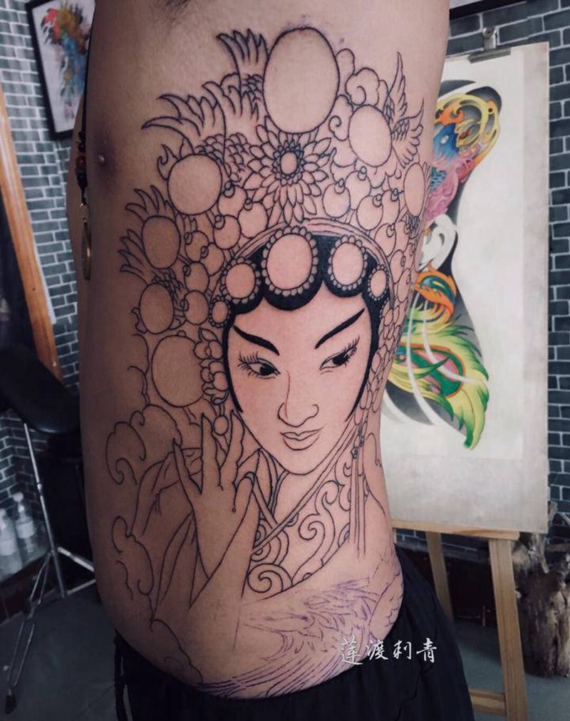 花旦线条完成纹身图片_腰部臀部新传统纹身图案