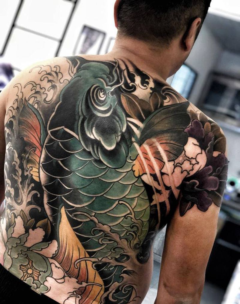 半通体鱼 （未完成）纹身图片_背部纹身图案