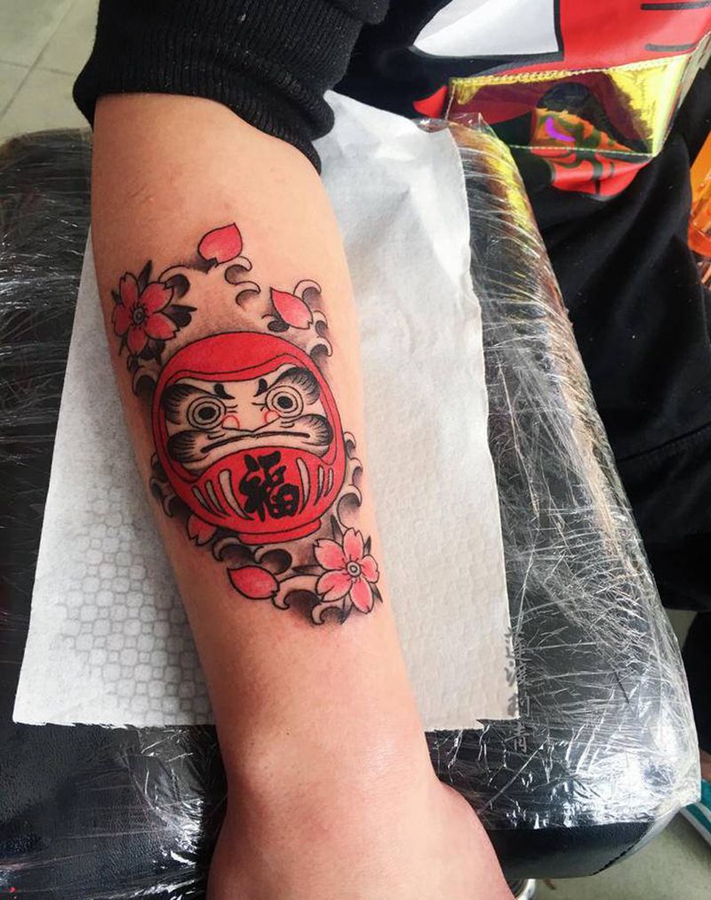 达摩蛋完成纹身图片_手臂老传统纹身图案