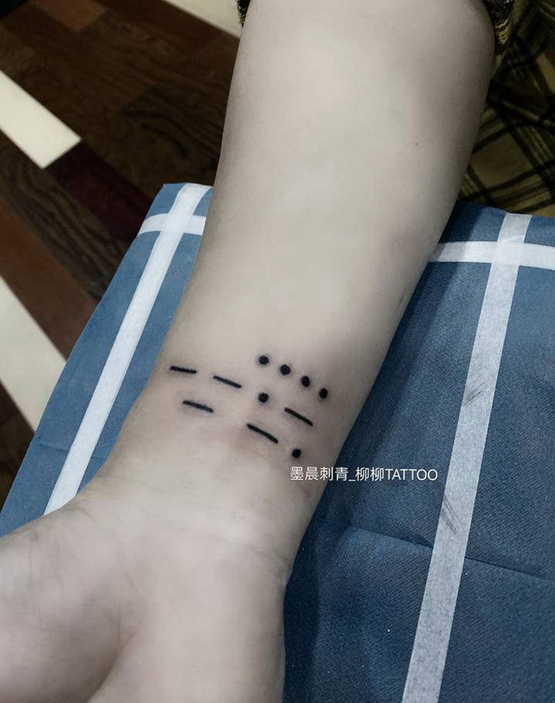 秘密纹身图片_手臂纹身图案