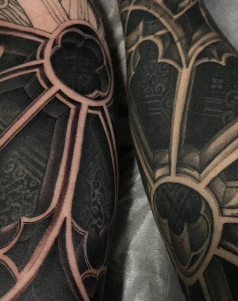 窗花（未完成）纹身图片_手臂欧美写实纹身图案