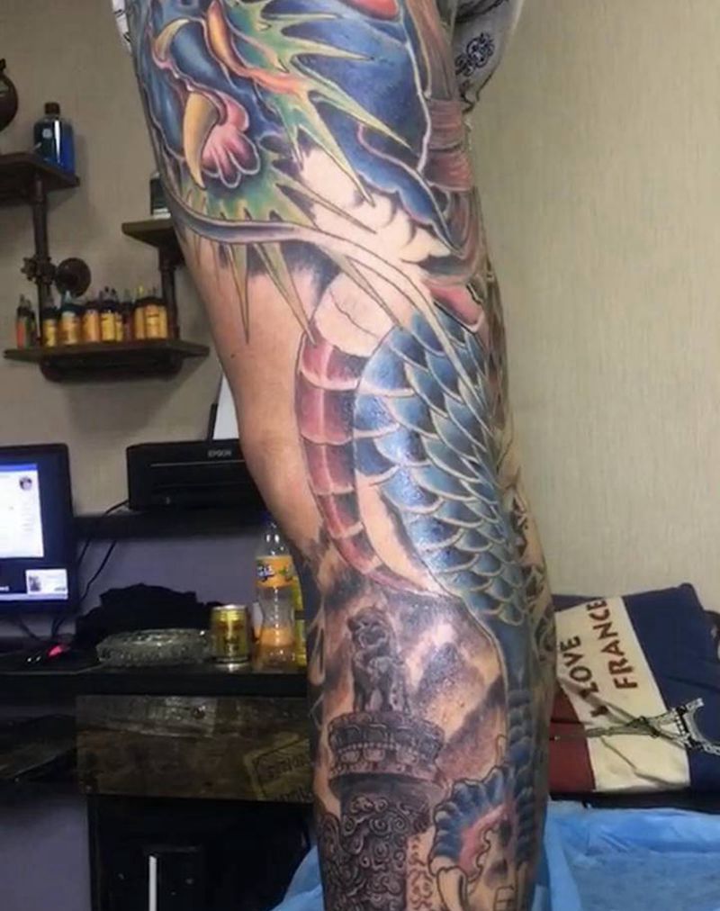 龙纹身图片_腿部新传统纹身图案