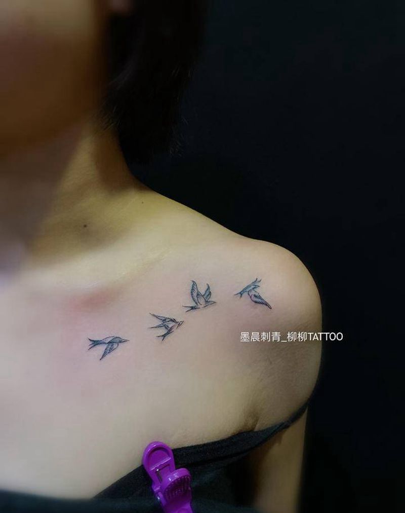 小鸟纹身图片_肩部纹身图案