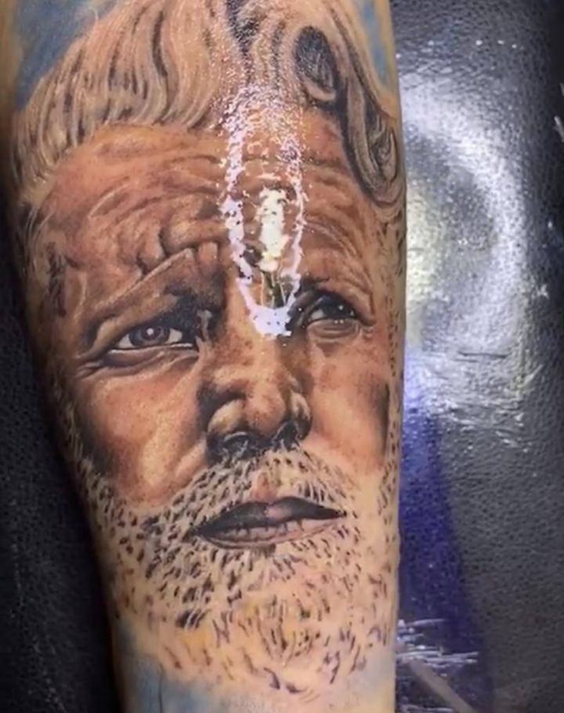 海神未完成纹身图片_手臂腿部欧美写实水彩纹身图案