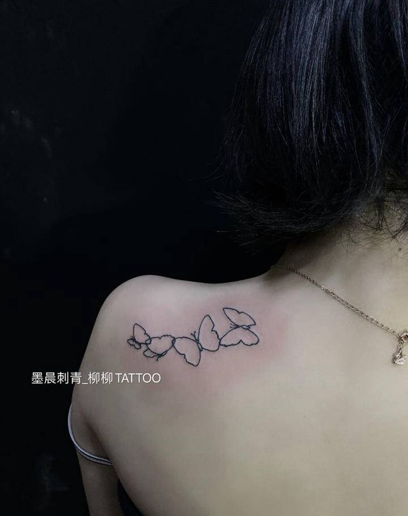 蝴蝶纹身图片_背部纹身图案