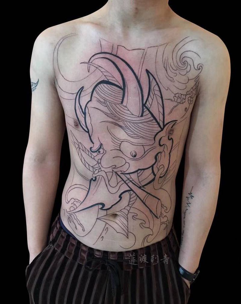 前胸般若线条完成纹身图片_胸部腹部老传统新传统纹身图案