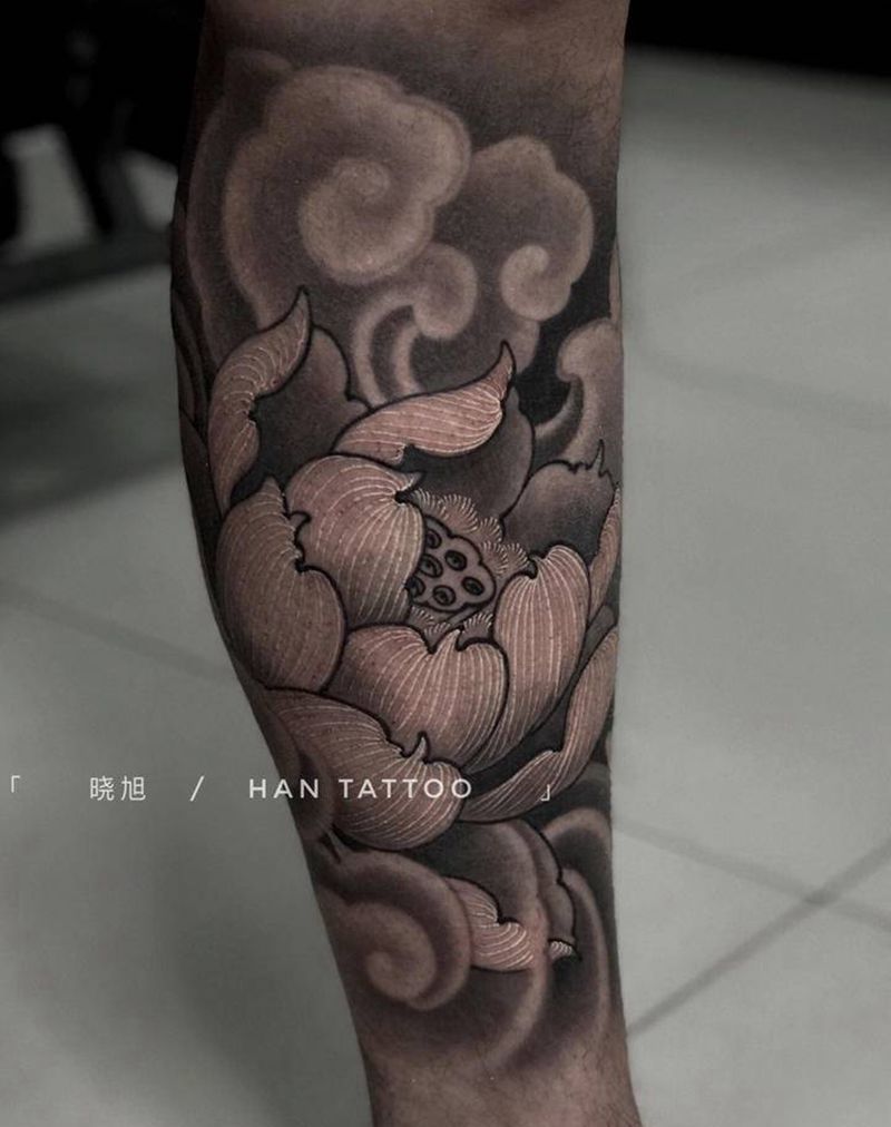 莲花（小腿黑灰）纹身图片_腿部新传统纹身图案