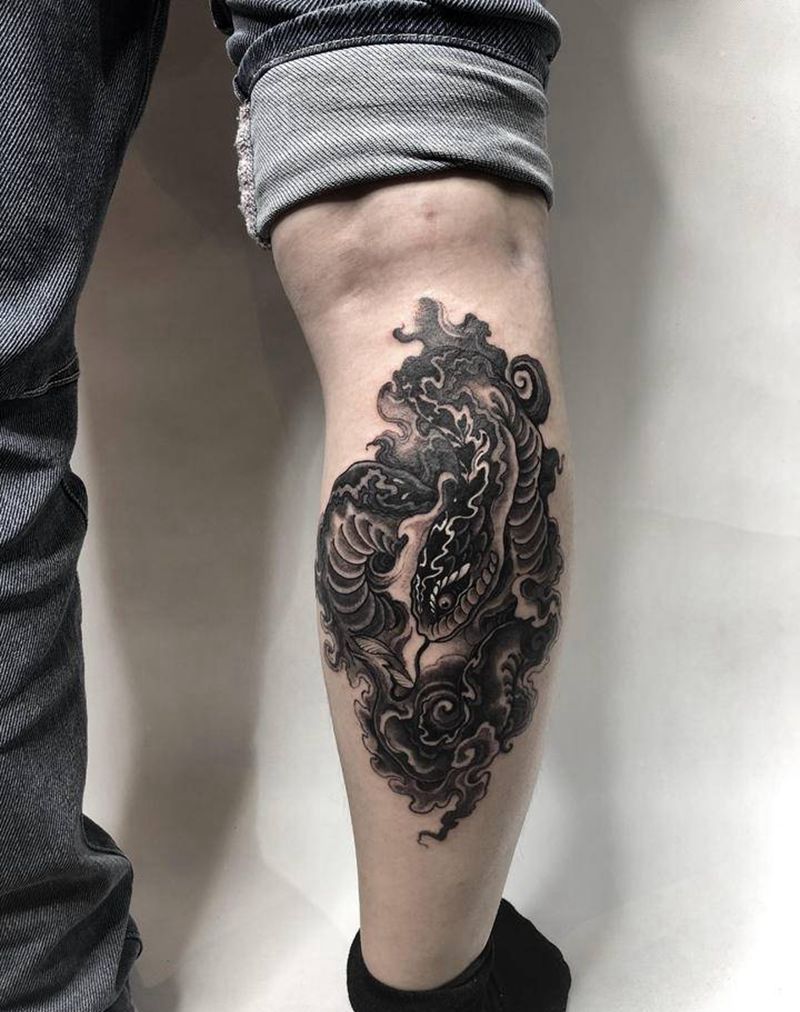 蛇纹身图片_腿部新传统蛇纹身图案
