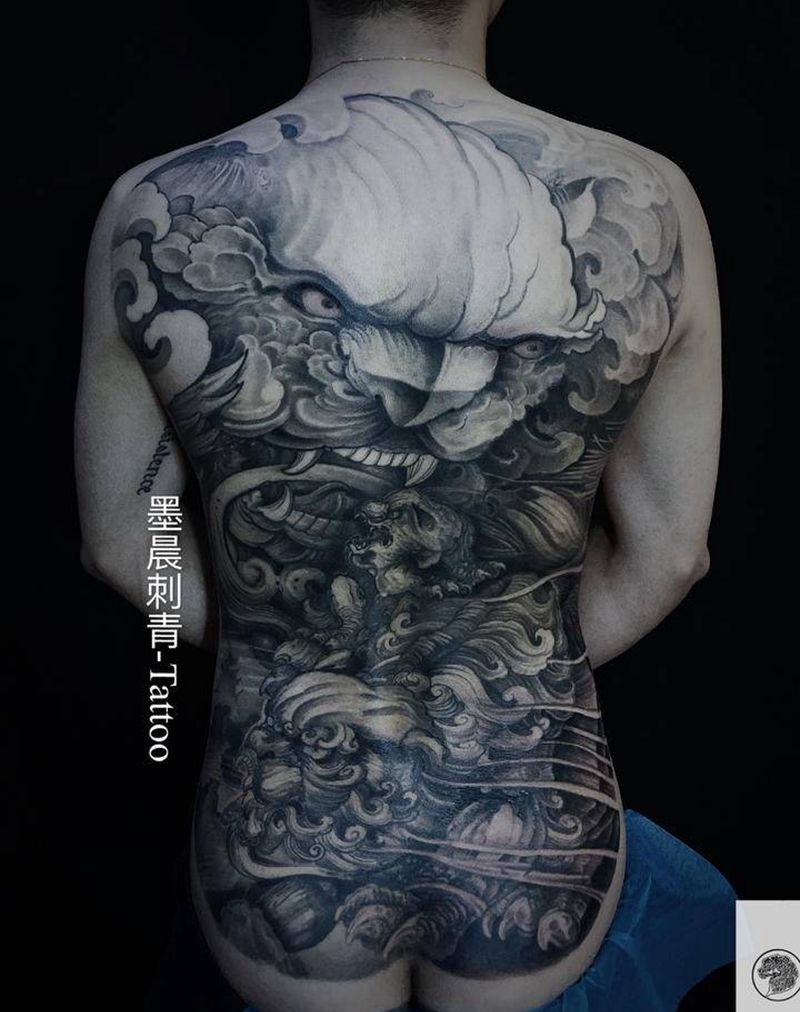 唐狮纹身图片_背部新传统纹身图案