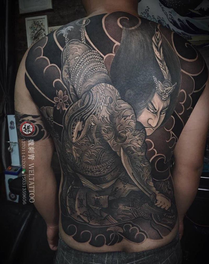 解珍纹身图片_背部老传统纹身图案