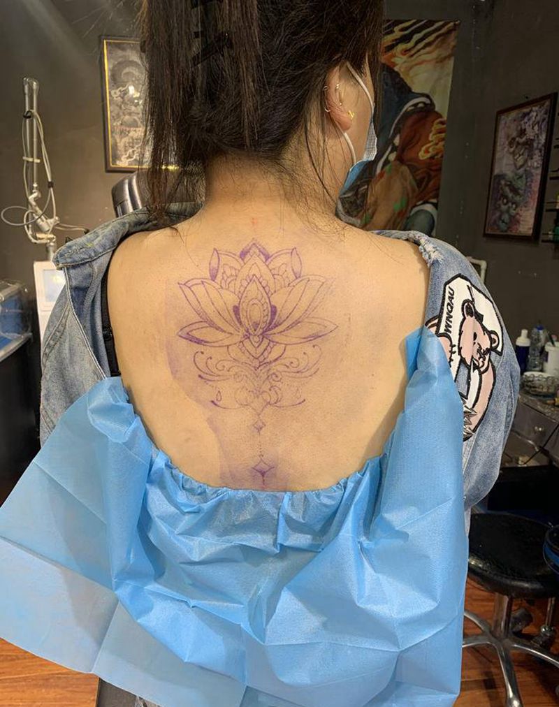 梵花纹身图片_背部纹身图案