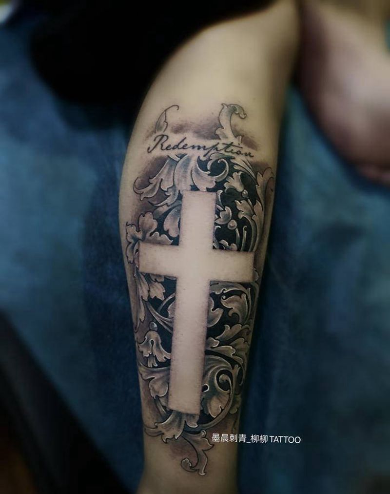 十字架纹身图片_腿部纹身图案