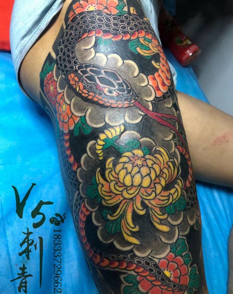 花腿纹身图片_腿部老传统蛇菊花纹身图案
