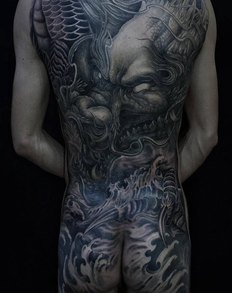 龙纹身图片_背部纹身图案