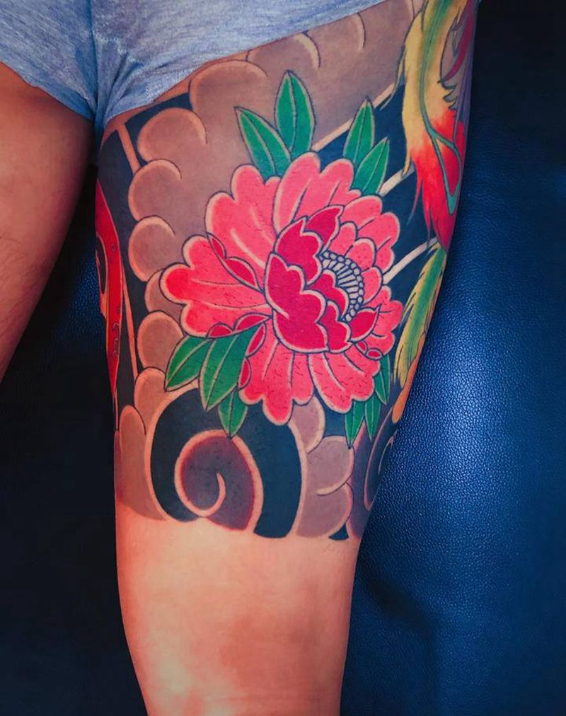 接大腿纹身图片_腿部纹身图案