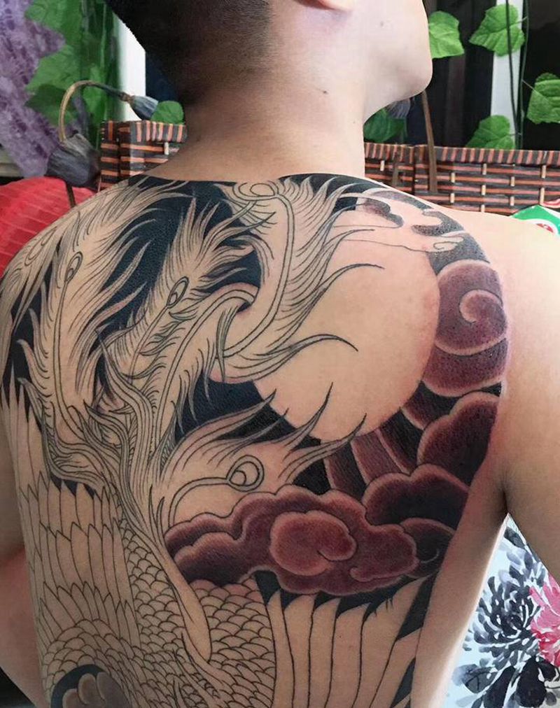 进度纹身图片_背部肩部老传统新传统纹身图案