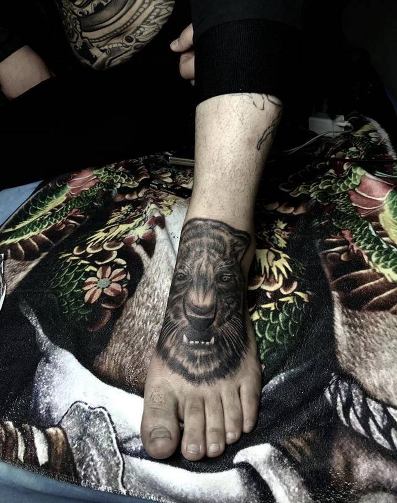 写实老虎纹身图片_脚部老虎纹身图案