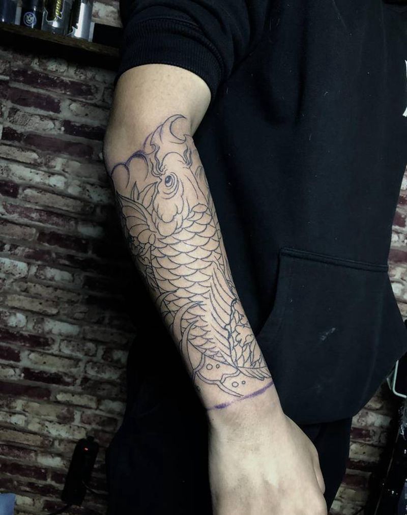 鲤鱼包小臂线纹身图片_手臂老传统鲤鱼牡丹纹身图案