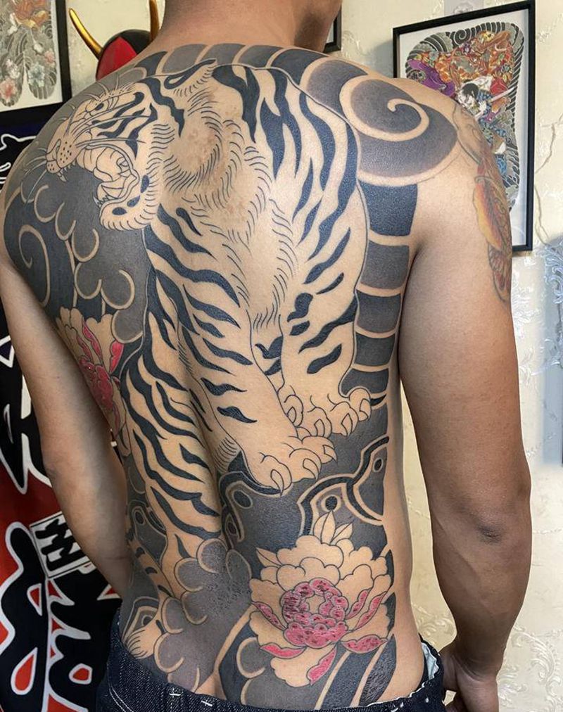 老虎纹身图片_老传统纹身图案