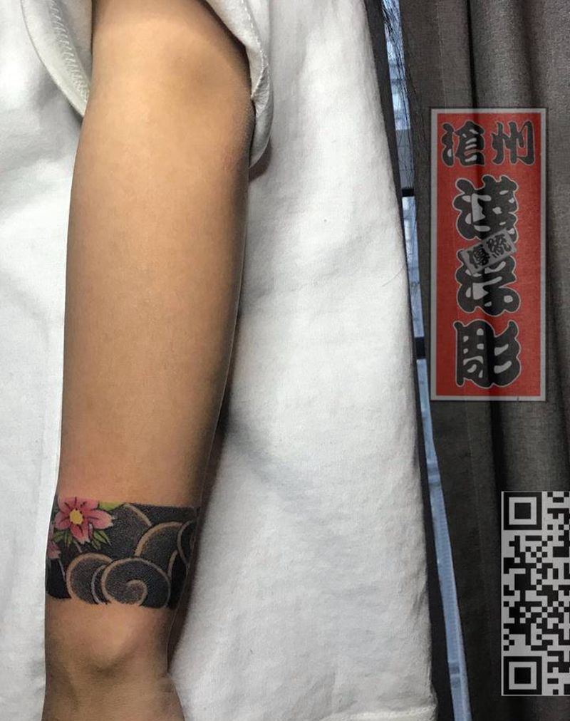 臂环纹身图片_手臂老传统纹身图案