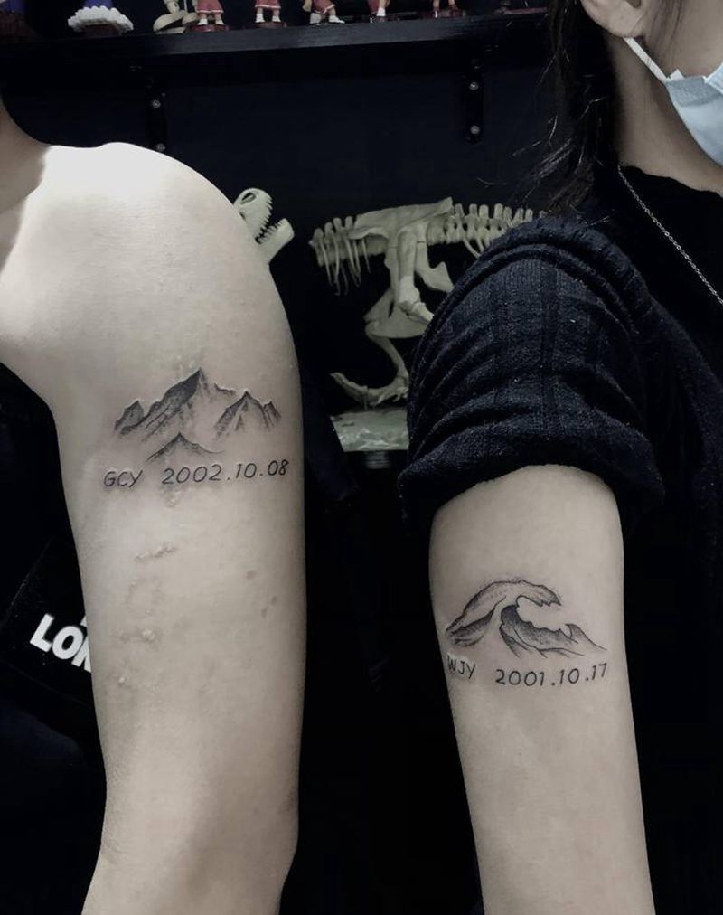 情侣小图纹身图片_手臂情侣纹身图案