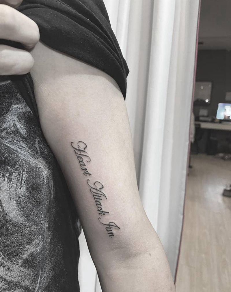 字母纹身图片_手臂花体字纹身图案