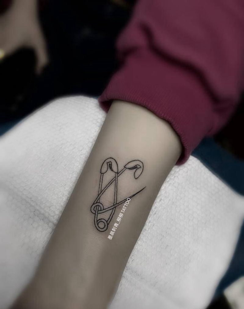 别针纹身图片_手臂纹身图案