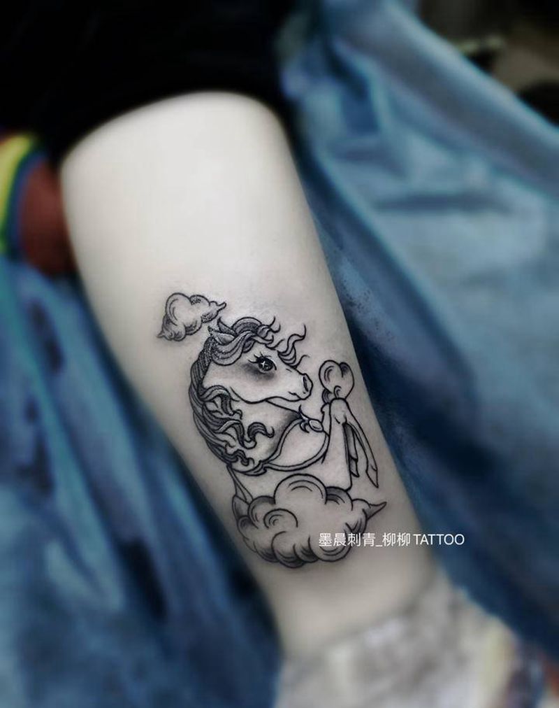 小马纹身图片_腿部纹身图案