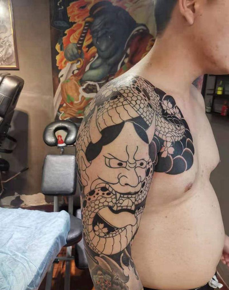 般若蛇纹身图片_手臂老传统纹身图案