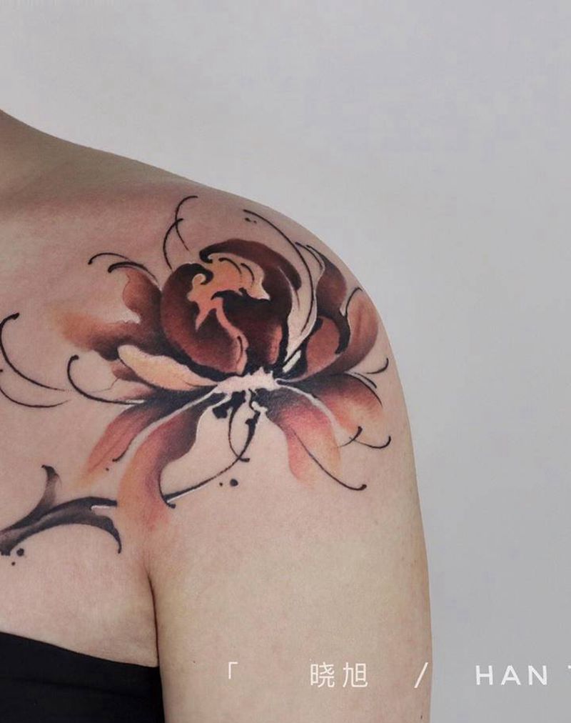 彼岸花纹身图片_肩部水墨纹身图案