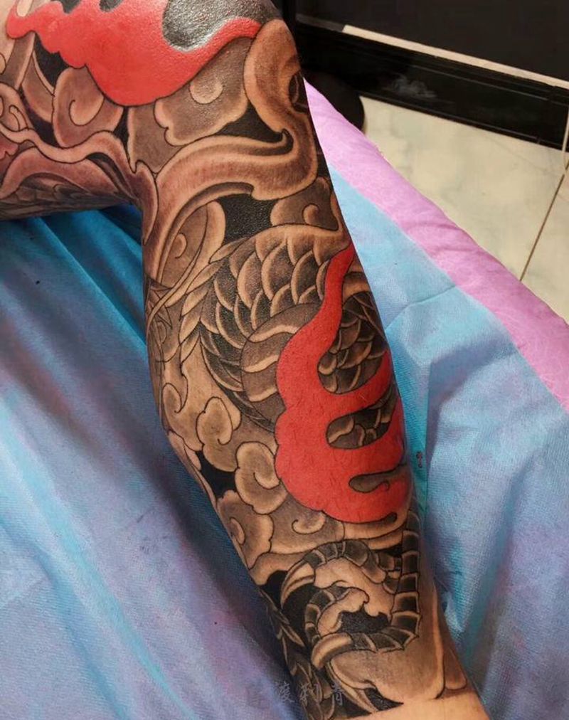 盘龙腿 ，恢复后的小腿纹身图片_腿部新传统纹身图案
