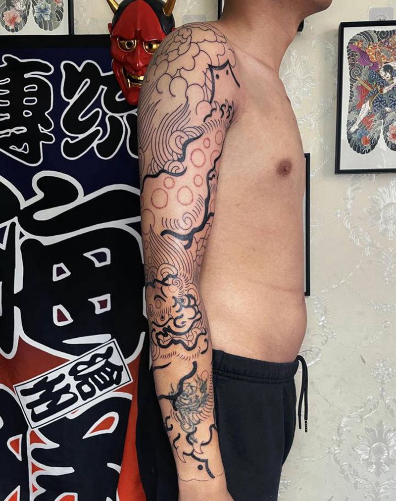 唐狮纹身图片_手臂老传统纹身图案