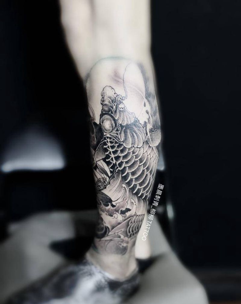 鱼纹身图片_腿部纹身图案