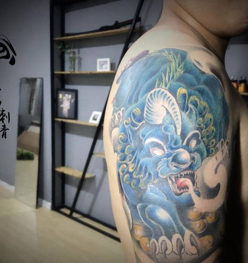 彩色貔貅纹身图片