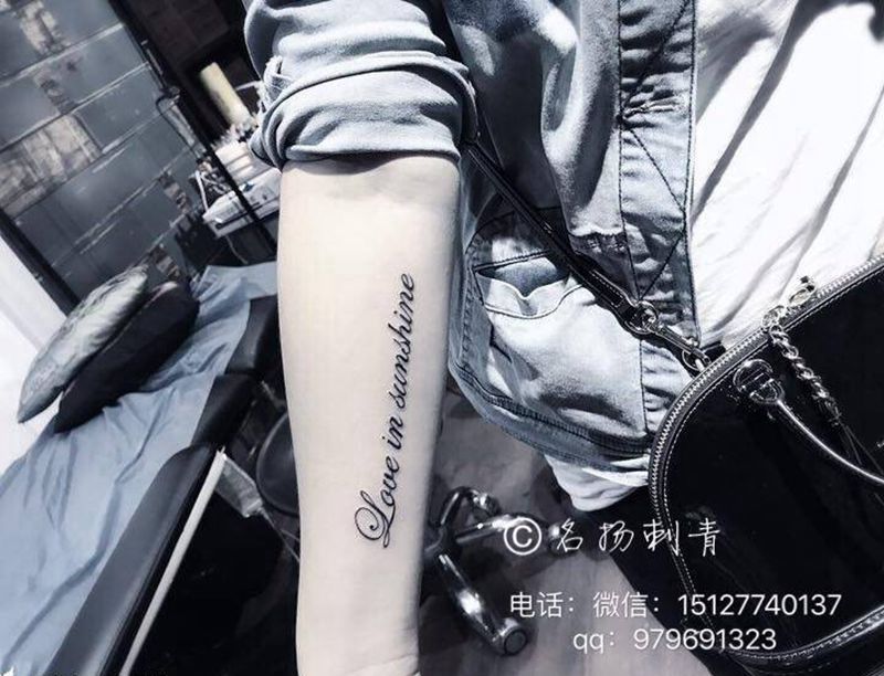 字母纹身图片