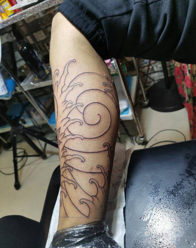 浪花纹身图片_腿部纹身图案