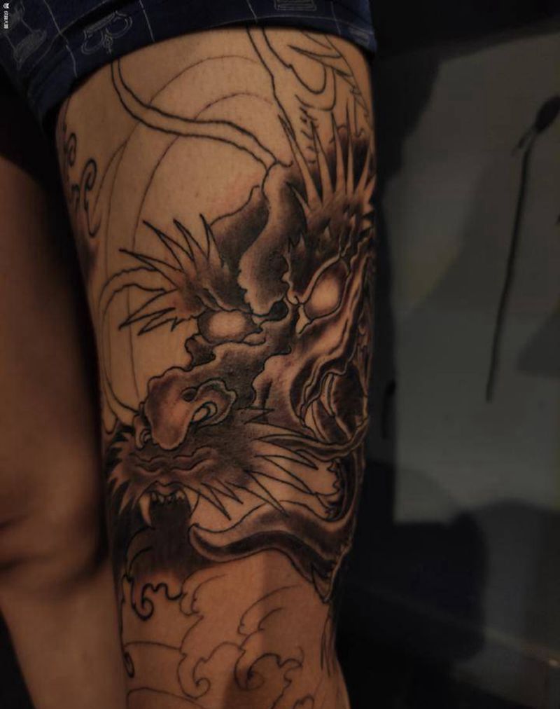 龙花腿纹身图片_腿部新传统纹身图案