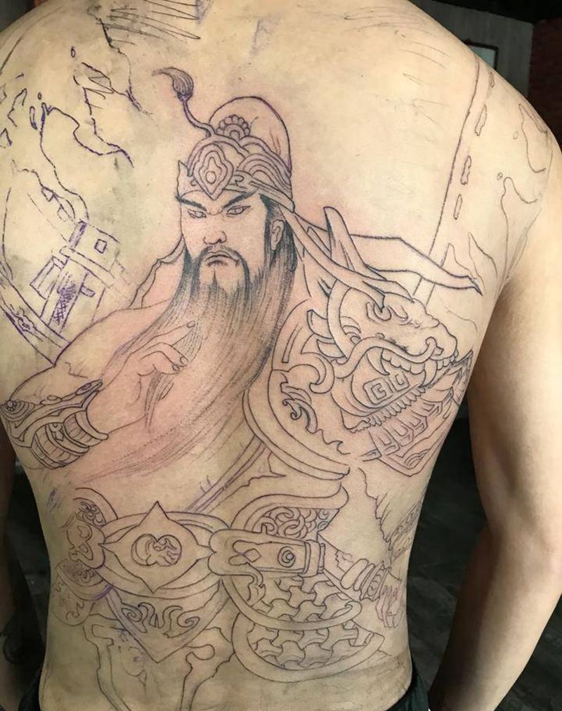 满背关羽纹身图片