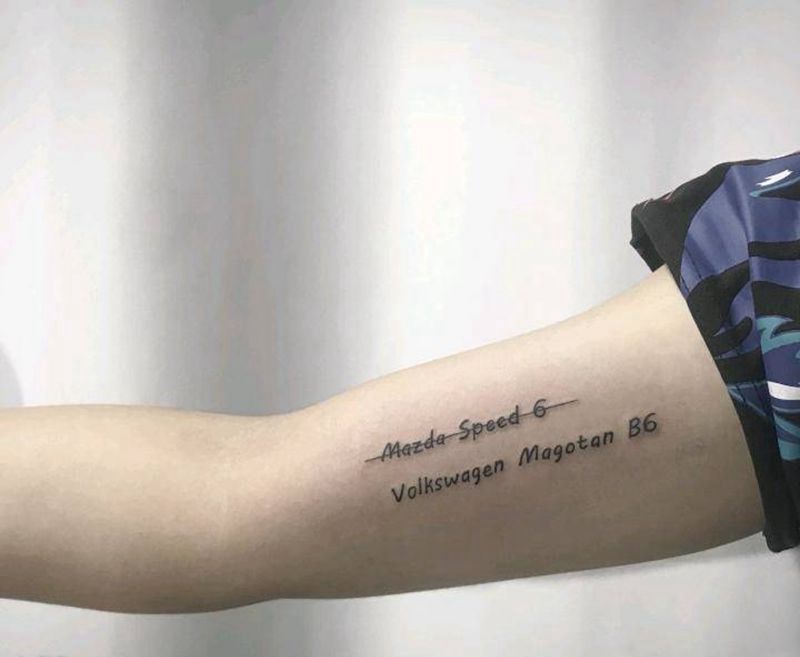 字母纹身图片_手臂花体字纹身图案