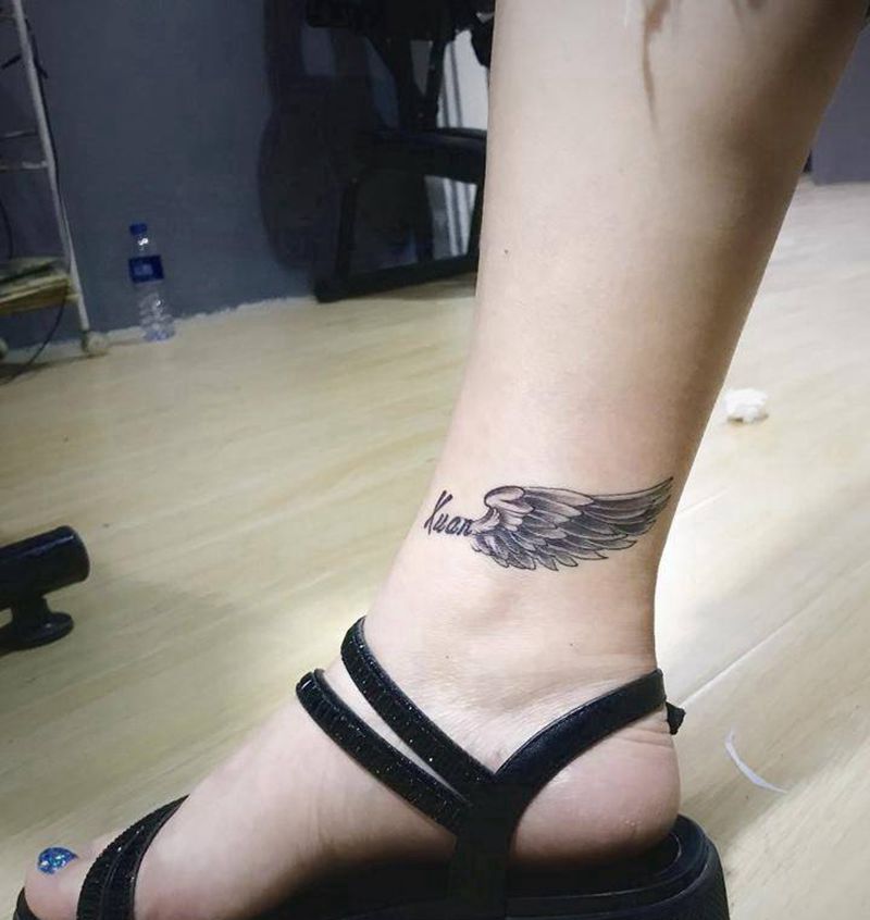 小翅膀纹身图片