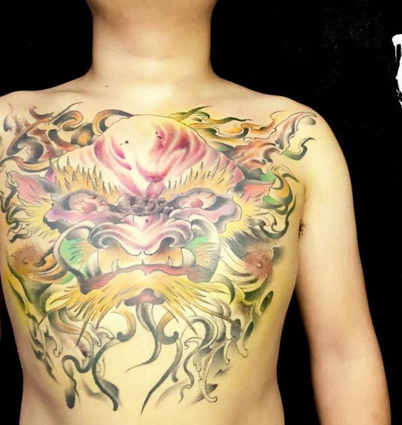 花胸龙纹身图片