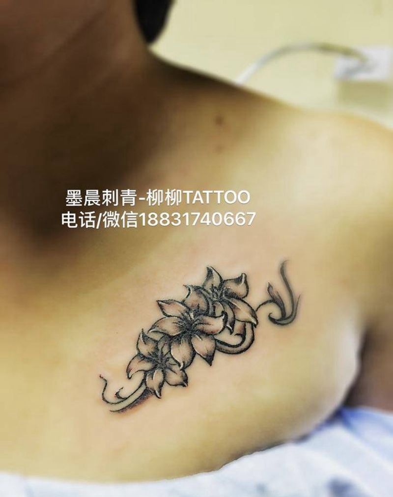 小花纹身图片