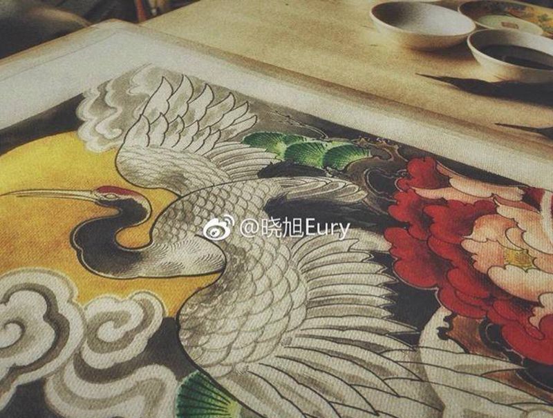 满背手稿纹身图片