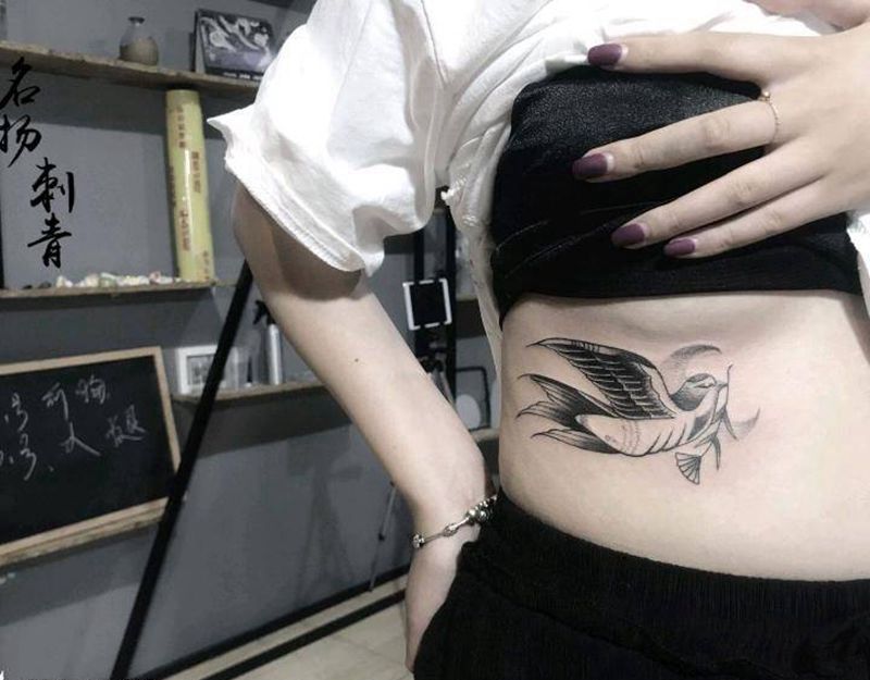 遮盖纹身图片_腹部New School纹身图案