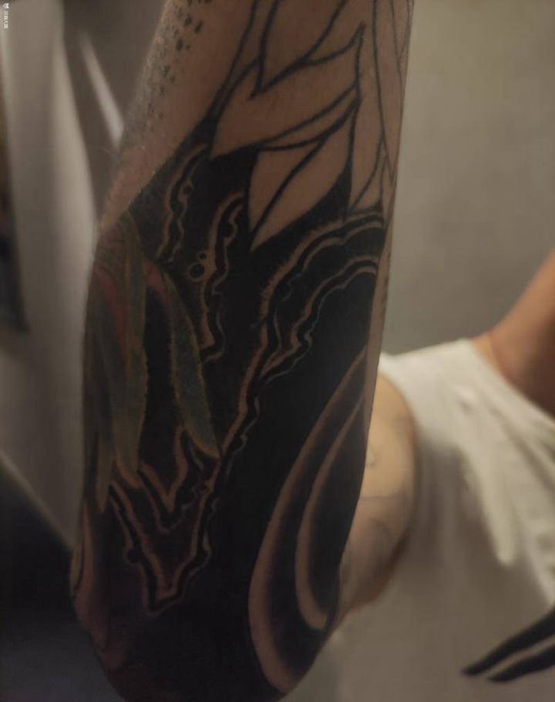 菊花纹身图片_手臂纹身图案