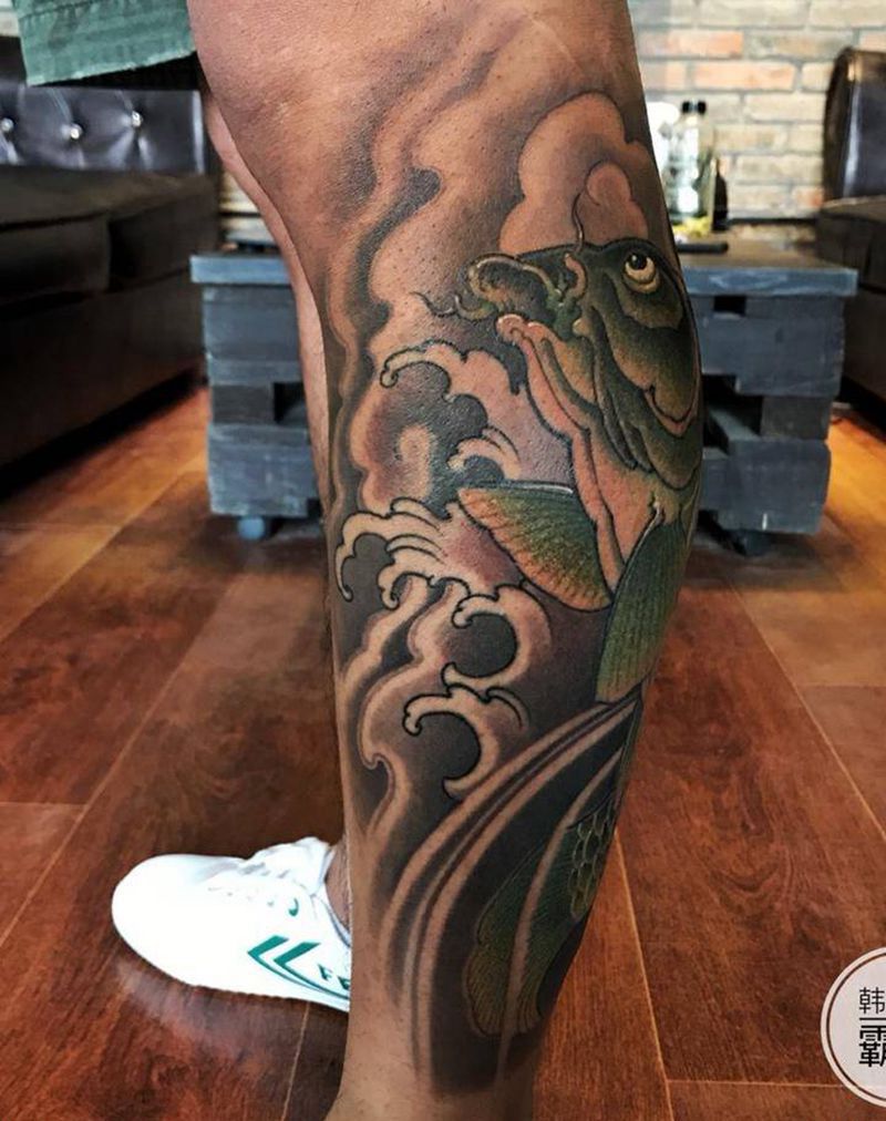 小腿鲤鱼纹身图片