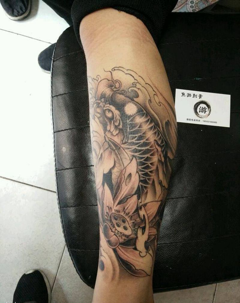 小腿鱼纹身图片