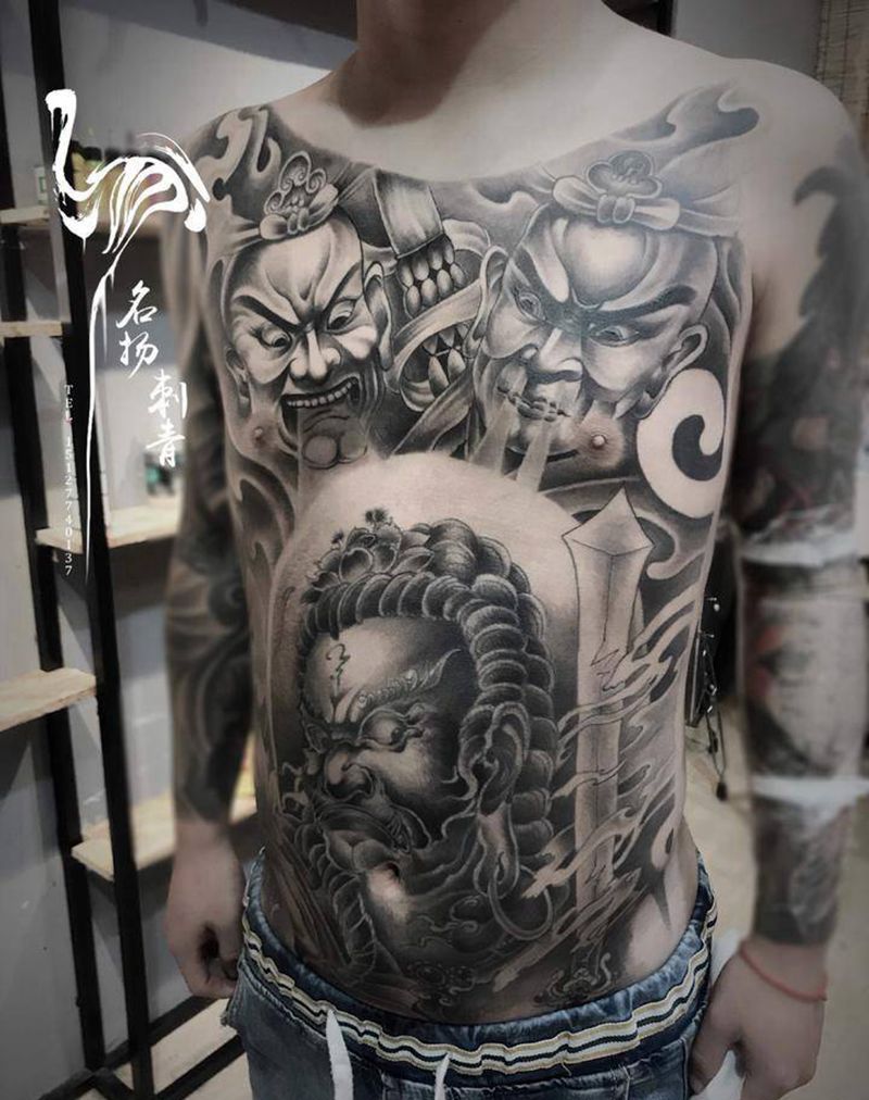 前胸修改纹身图片